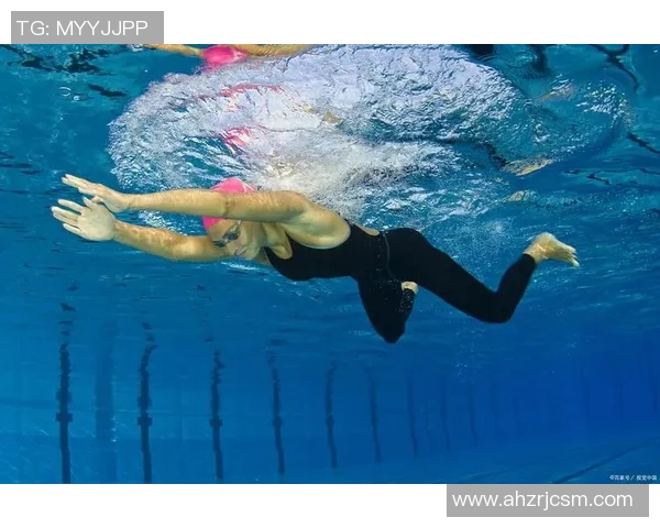 蛙泳基本动作解析与技巧提升全面指南 蛙泳基本动作解析与技巧提升全面指南